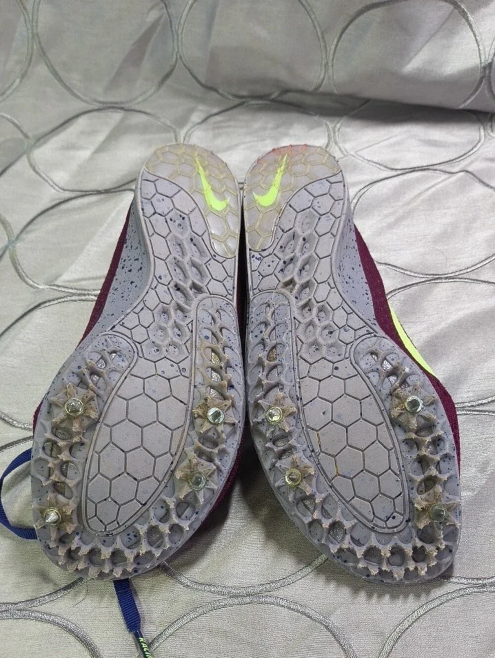 Nike Maroon Kids Track Spikes with Neon Yellow Swoosh Size 5 Boys C20